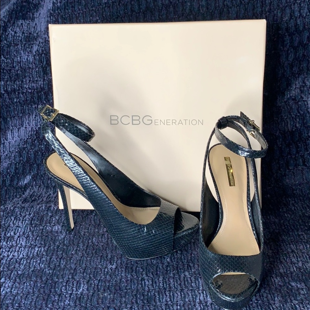 BCBGeneration Platform Snakeskin Peep Toe Heel 8.5